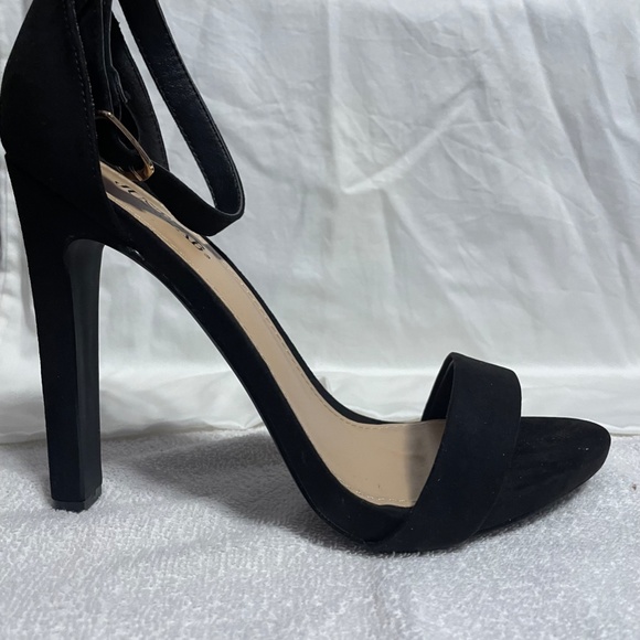 Black Strappy Heels - Picture 2 of 3